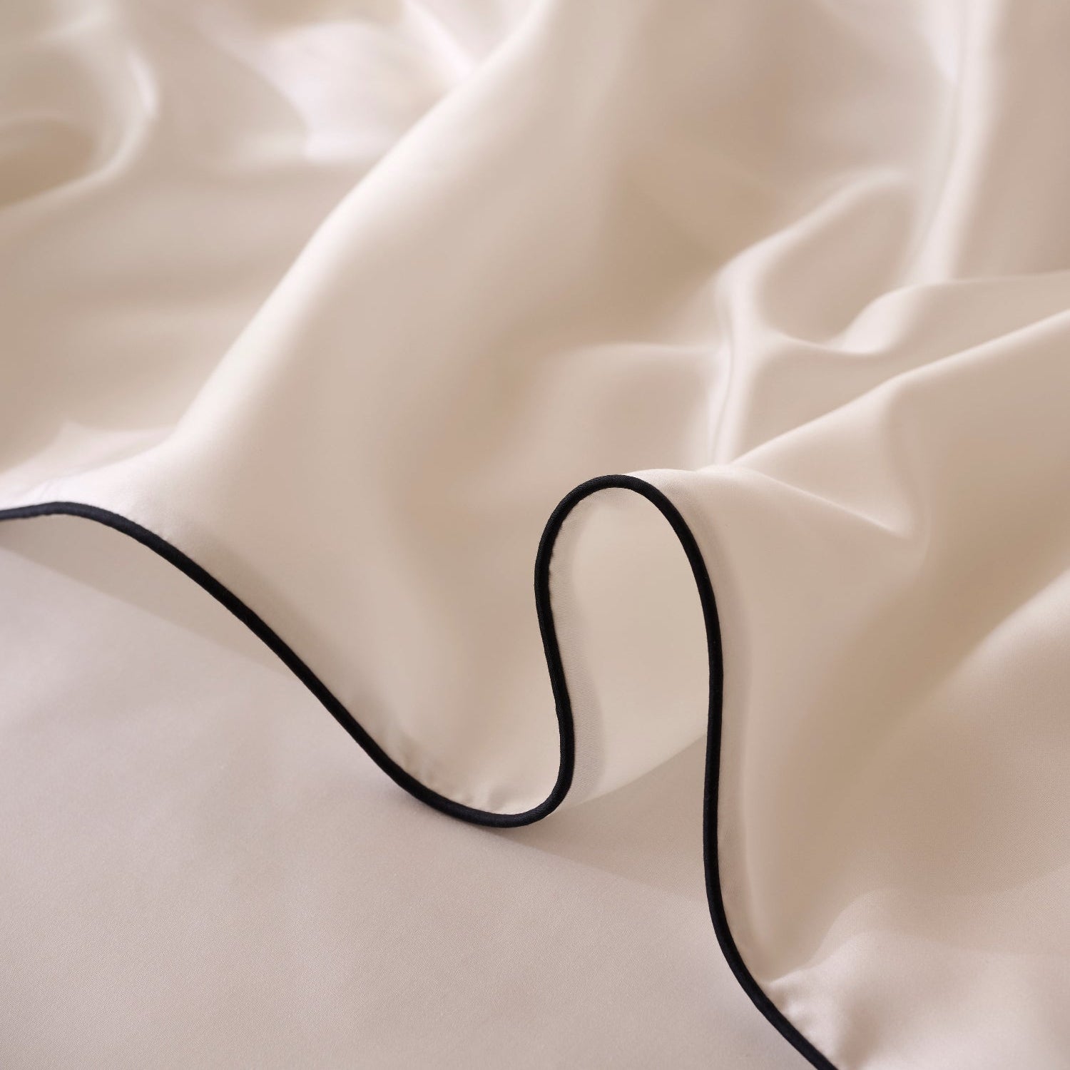 Classic White with Black Piping